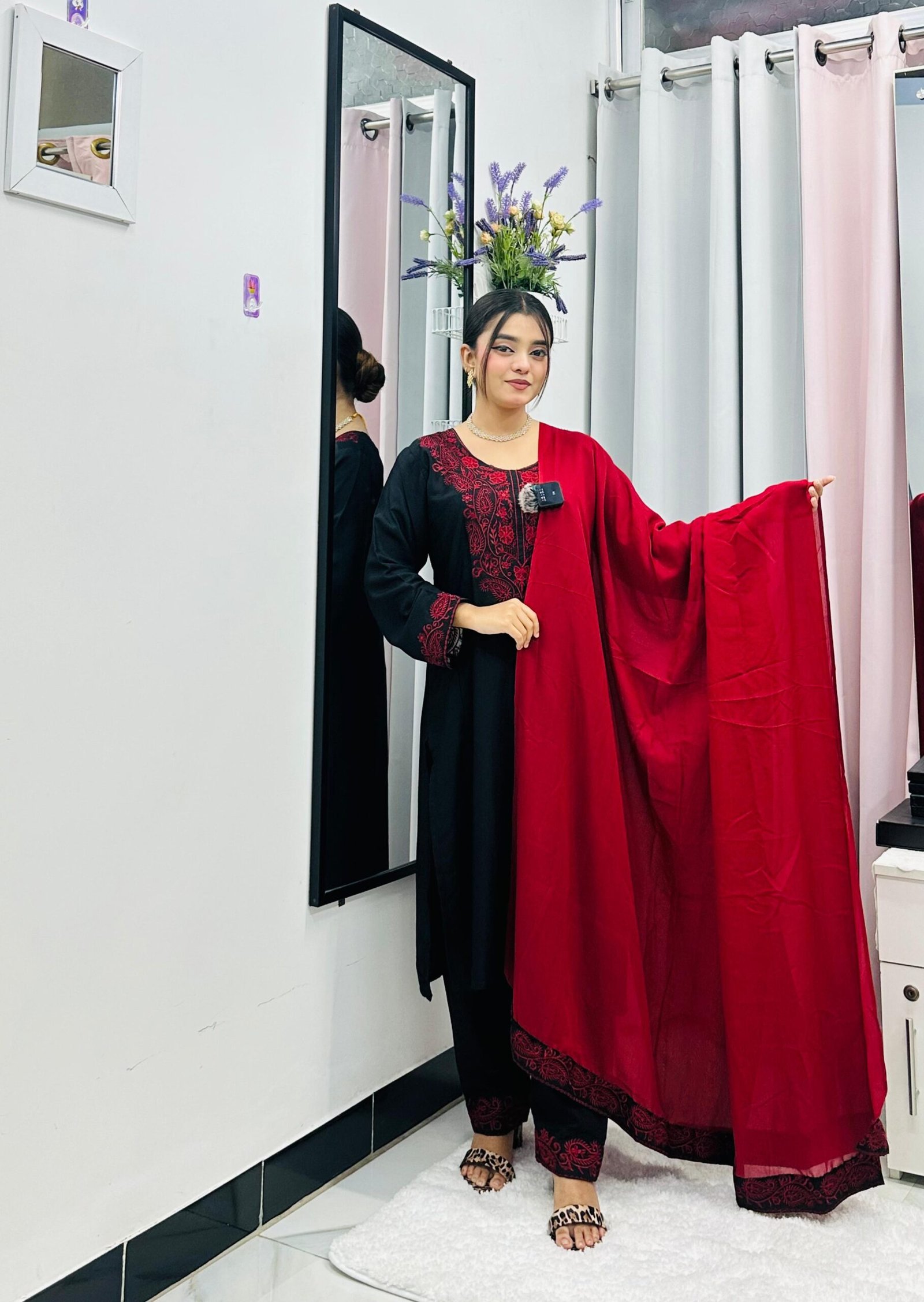 আরামদায়ক ১০০% ট্র্যানসেল কটন ড্রেস - Image 2