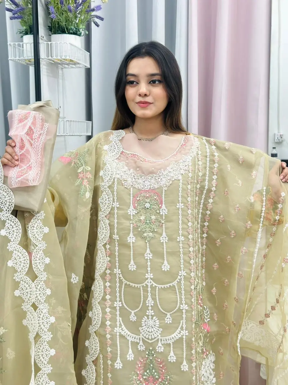 Olive Grace - Image 4